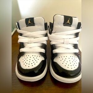 JORDAN MID 1 SE: for infant